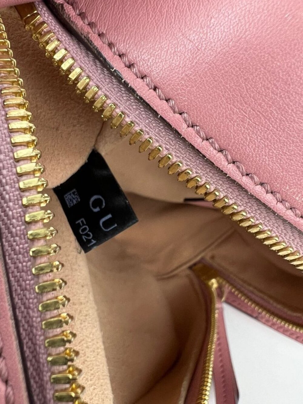 Gucci Guccissima Camera Pink Leather Crossbody Bag - Picture 5 of 15